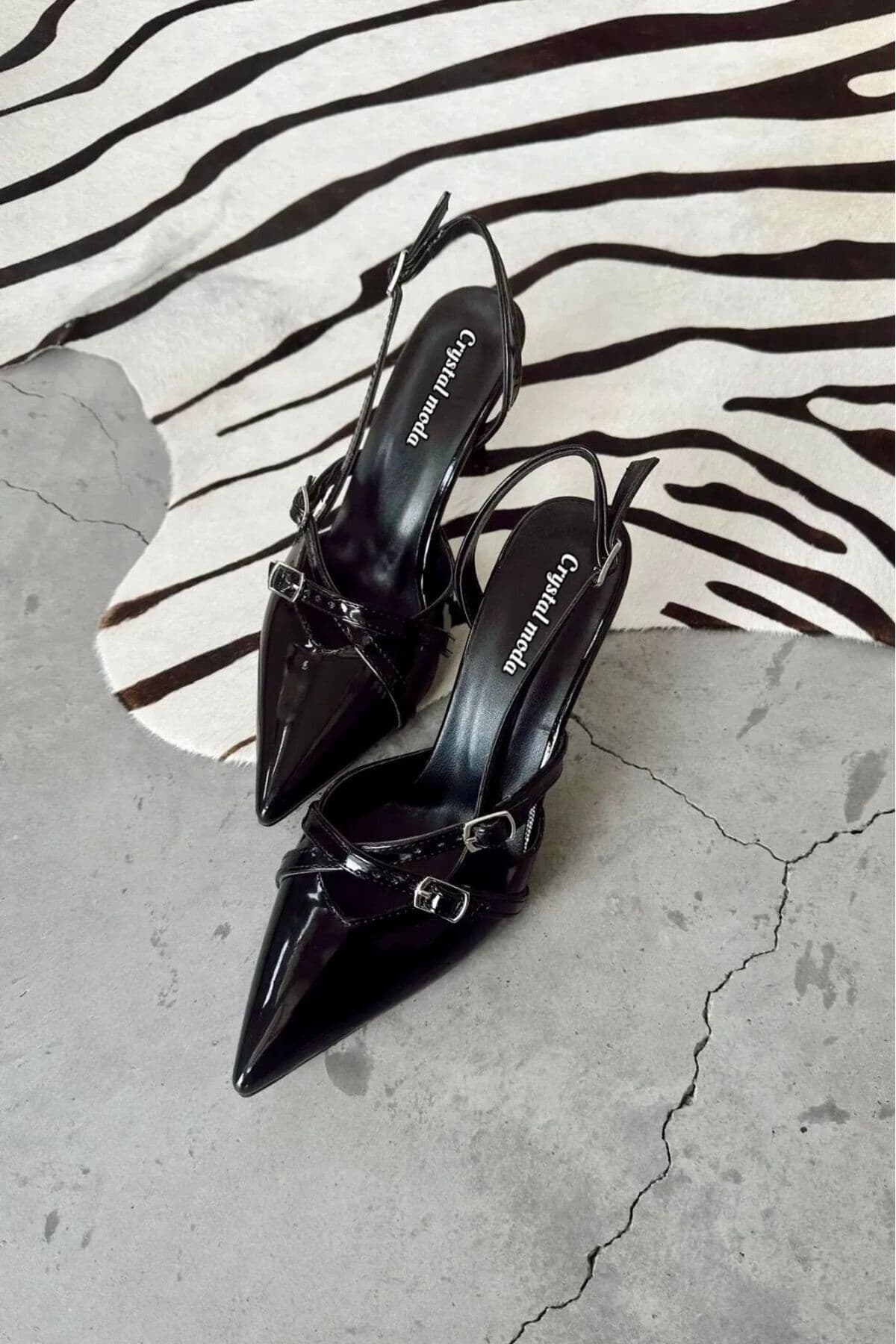 کفش استیلتو زنانه nope21shoess لاکی مشکی Crystal Moda کفش استیلتو زنانه nope21shoess لاکی مشکی Crystal Moda