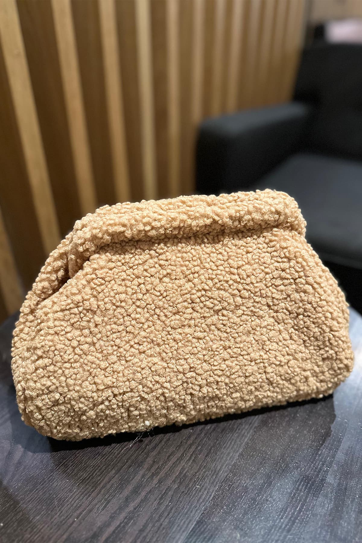 کیف کلاچ زنانه BAHELS پلوش شتری Teddy کیف کلاچ زنانه BAHELS پلوش شتری Teddy