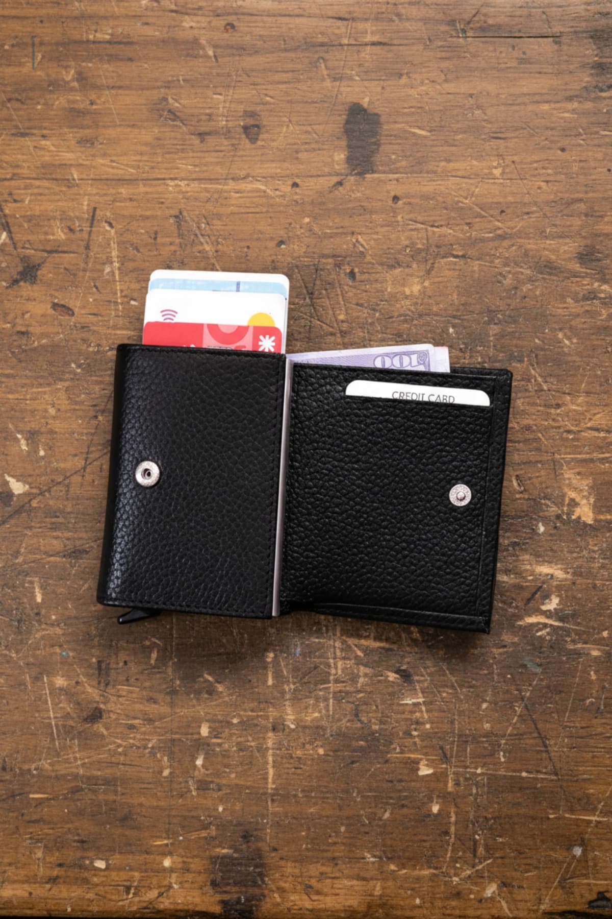 کیف پول مردانه Modica چرمی طبیعی مکانیزم خودکار RFID مشکی Pescol کیف پول مردانه Modica چرمی طبیعی مکانیزم خودکار RFID مشکی Pescol