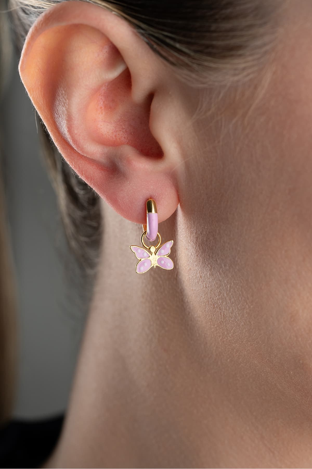 گوشواره کودکانه Silvano Jewelry پروانهای نقره 925 عیار میناکاریشده گوشواره کودکانه Silvano Jewelry پروانهای نقره 925 عیار میناکاریشده