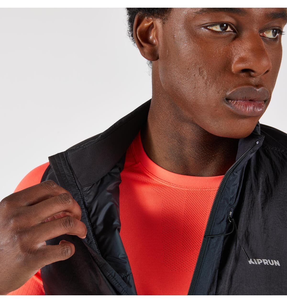 جلیقه دویدن مردانه Decathlon مشکی مدل Kiprun SL 500 Warm جلیقه دویدن مردانه Decathlon مشکی مدل Kiprun SL 500 Warm