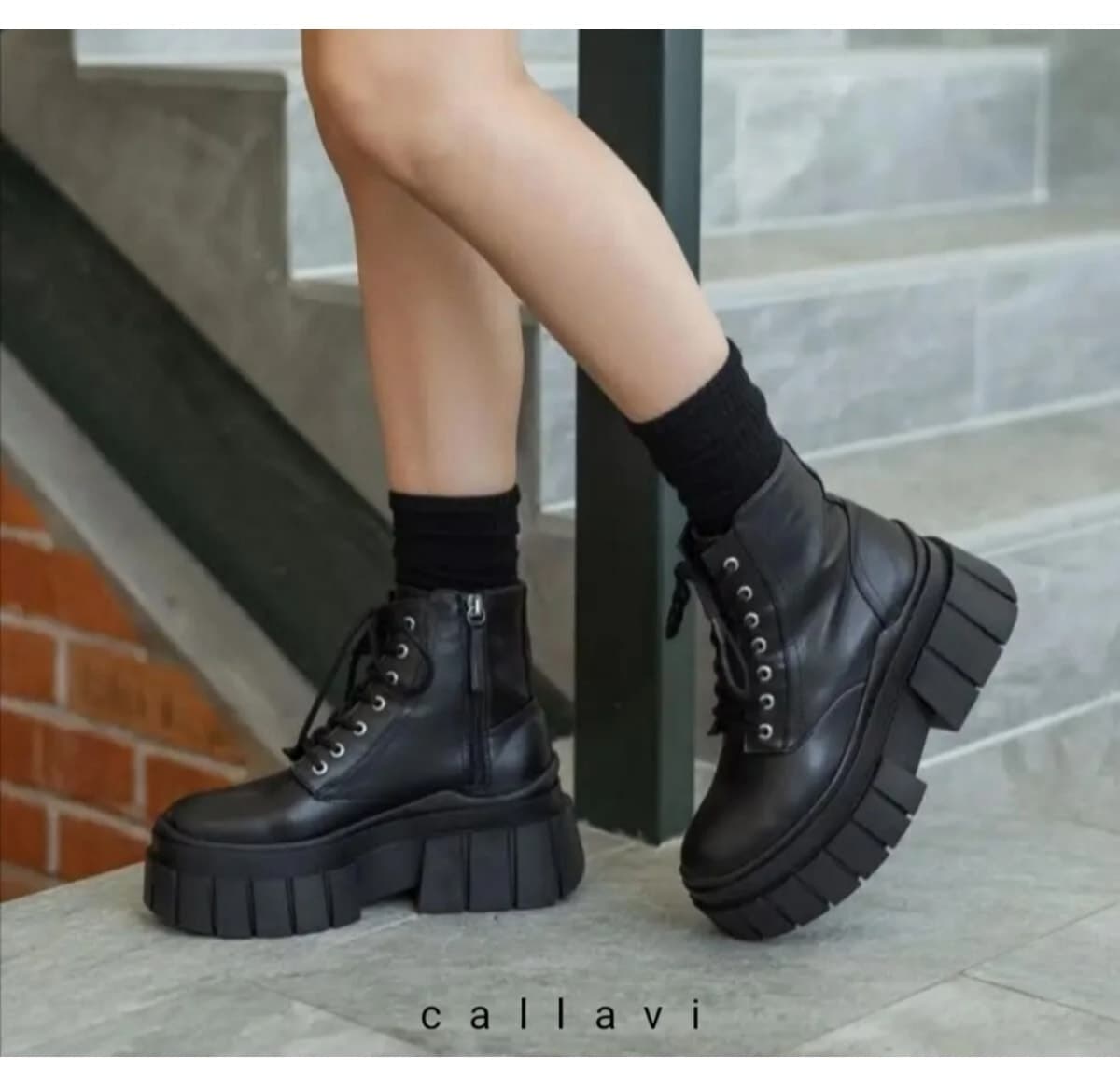 جوراب زنانه CALLAVI مشکی کالج سوکت پنبهای بسته ۵ جفتی جوراب زنانه CALLAVI مشکی کالج سوکت پنبهای بسته ۵ جفتی