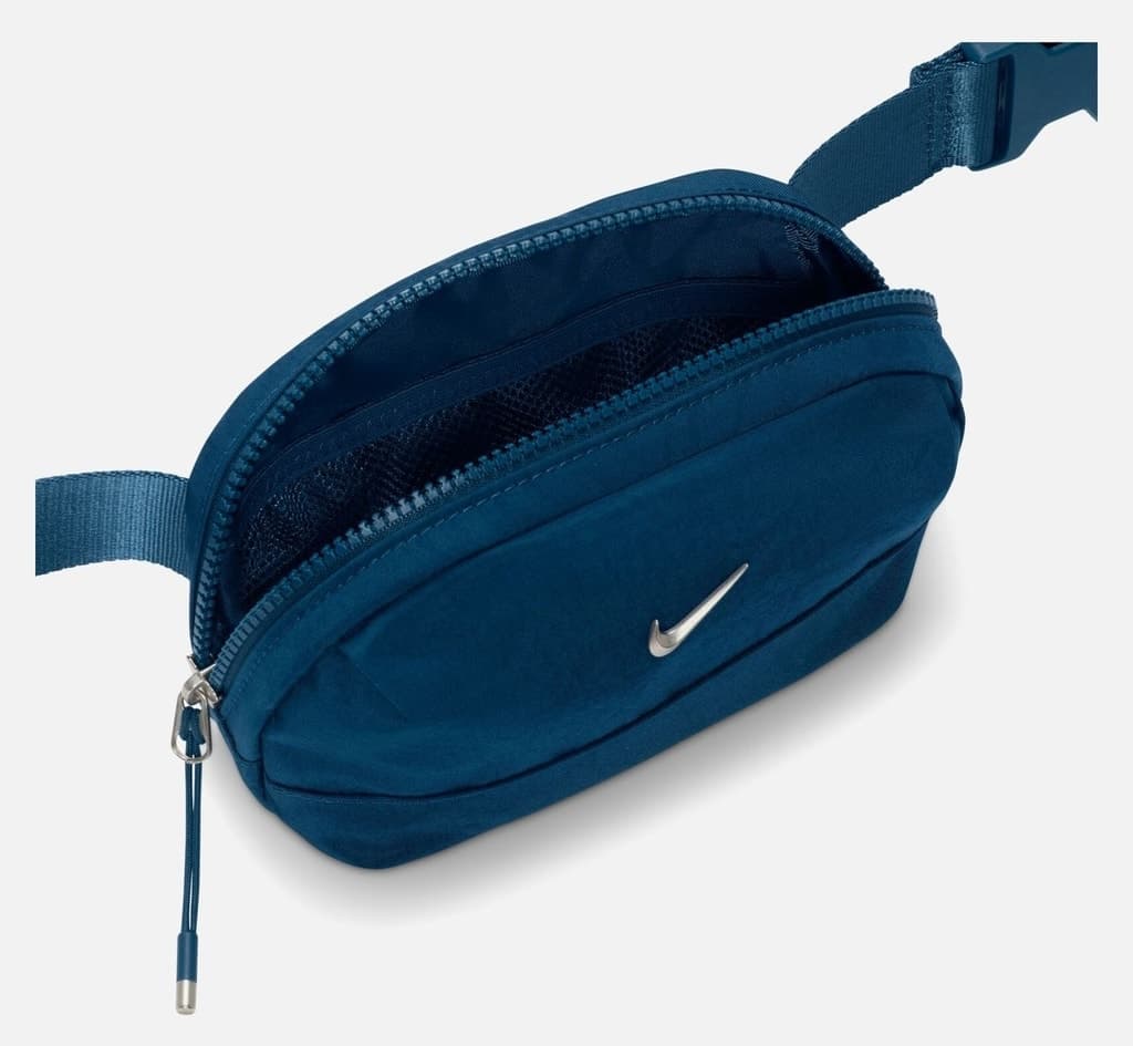 کیف کمری زنانه Nike Sportswear Aura آبی 2 L مدل hm6120-415 کیف کمری زنانه Nike Sportswear Aura آبی 2 L مدل hm6120-415