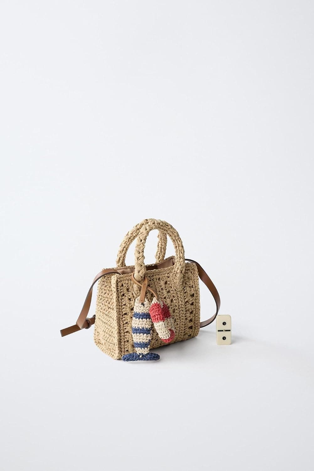 کیف زنانه Zara حصیری طرح دریایی کراسبادی اکرو سفید کیف زنانه Zara حصیری طرح دریایی کراسبادی اکرو سفید
