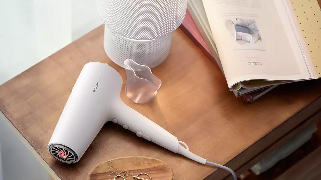 سشوار Philips سری 5000 با فناوری ThermoShield ۲۱۰۰ وات مدل BHD500/00 سشوار Philips سری 5000 با فناوری ThermoShield ۲۱۰۰ وات مدل BHD500/00