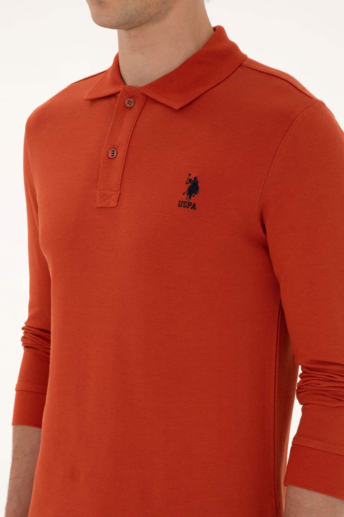 سویشرت مردانه U.S. Polo Assn. فیت معمولی یقه پولو قرمز آجری بیسیک مدل 50307757-VR031 سویشرت مردانه U.S. Polo Assn. فیت معمولی یقه پولو قرمز آجری بیسیک مدل 50307757-VR031