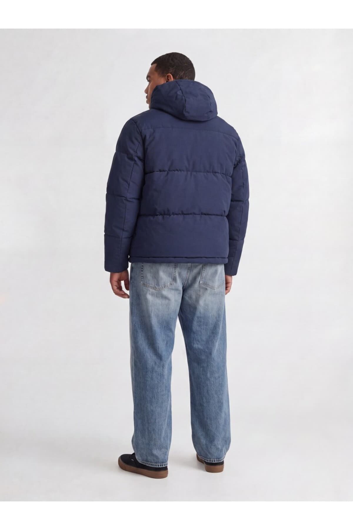 کاپشن مردانه Jack & Jones پافر سرمهای سایز بزرگ مدل Jjgalaxy کاپشن مردانه Jack & Jones پافر سرمهای سایز بزرگ مدل Jjgalaxy