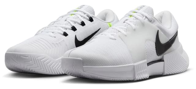 کفش تنیس مردانه Nike سفید مناسب زمین سخت مدل Zoom GP Challenge 1 کفش تنیس مردانه Nike سفید مناسب زمین سخت مدل Zoom GP Challenge 1