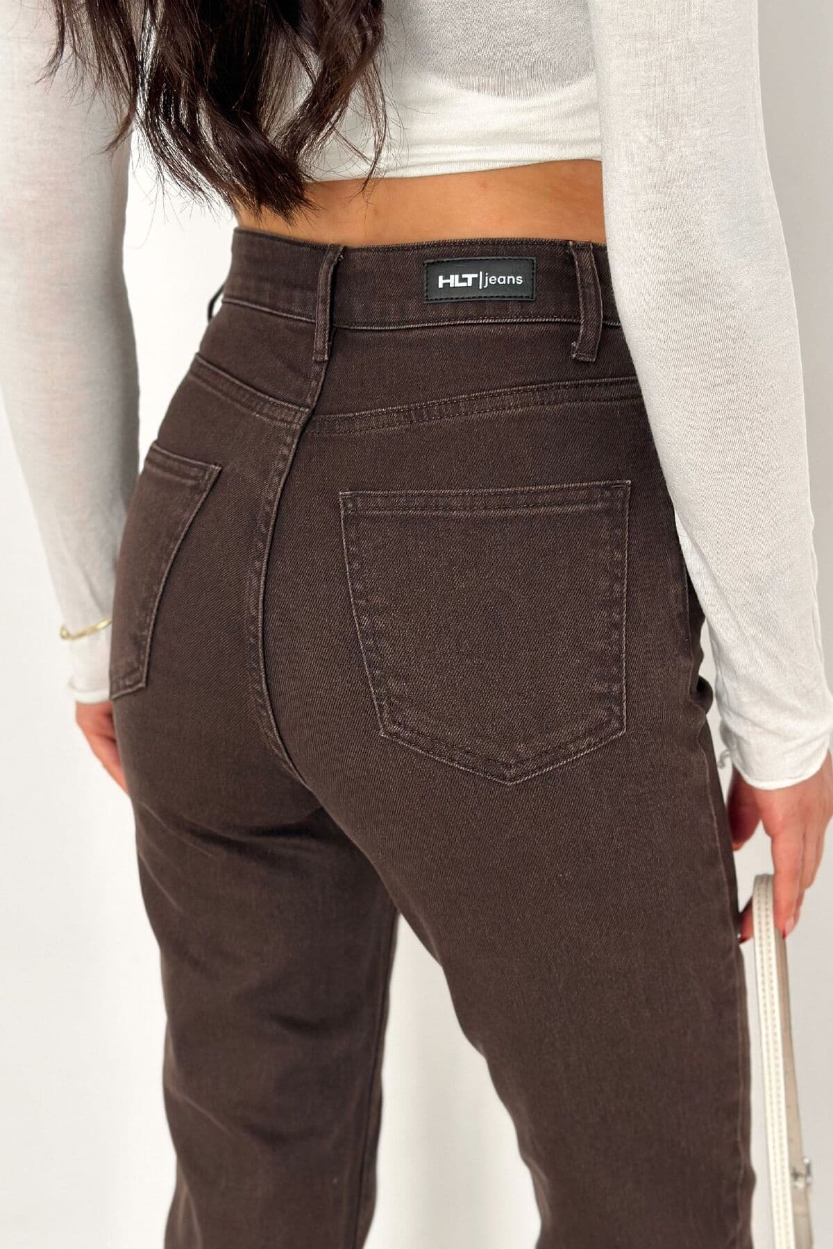 شلوار جین زنانه HLT JEANS مام کمر بلند لایکرا قهوهای مدل ANNA-2074 شلوار جین زنانه HLT JEANS مام کمر بلند لایکرا قهوهای مدل ANNA-2074