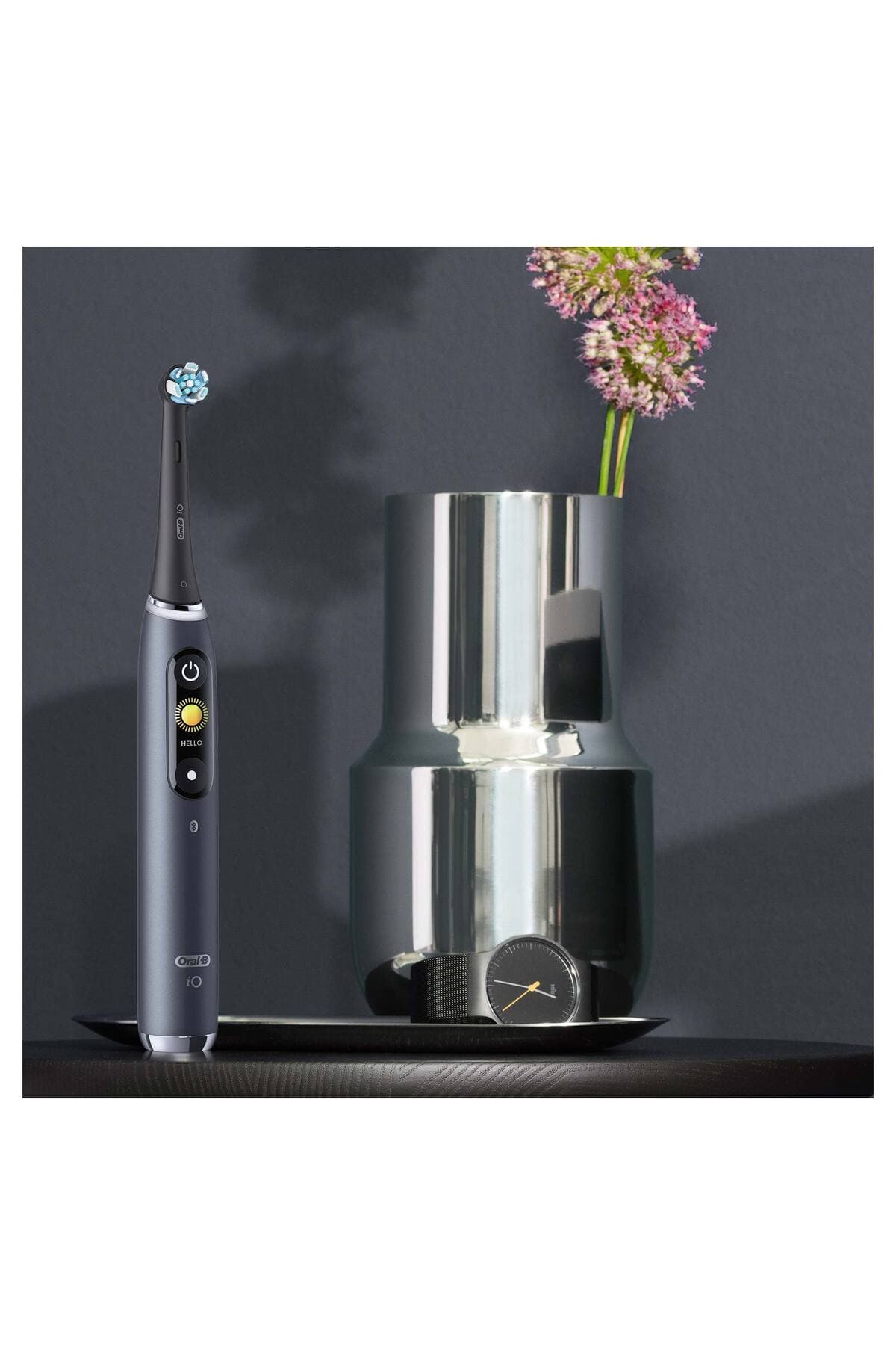مسواک برقی شارژی Oral-B با 1 سری، شارژر مغناطیسی سریع و باتری بادوام مدل iO9 مسواک برقی شارژی Oral-B با 1 سری، شارژر مغناطیسی سریع و باتری بادوام مدل iO9