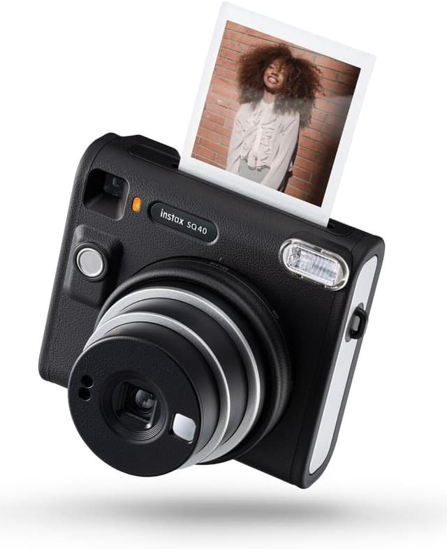 دوربین چاپ فوری instax مدل SQ40 با فلاش داخلی، نوردهی خودکار، لنز و آینه سلفی دوربین چاپ فوری instax مدل SQ40 با فلاش داخلی، نوردهی خودکار، لنز و آینه سلفی