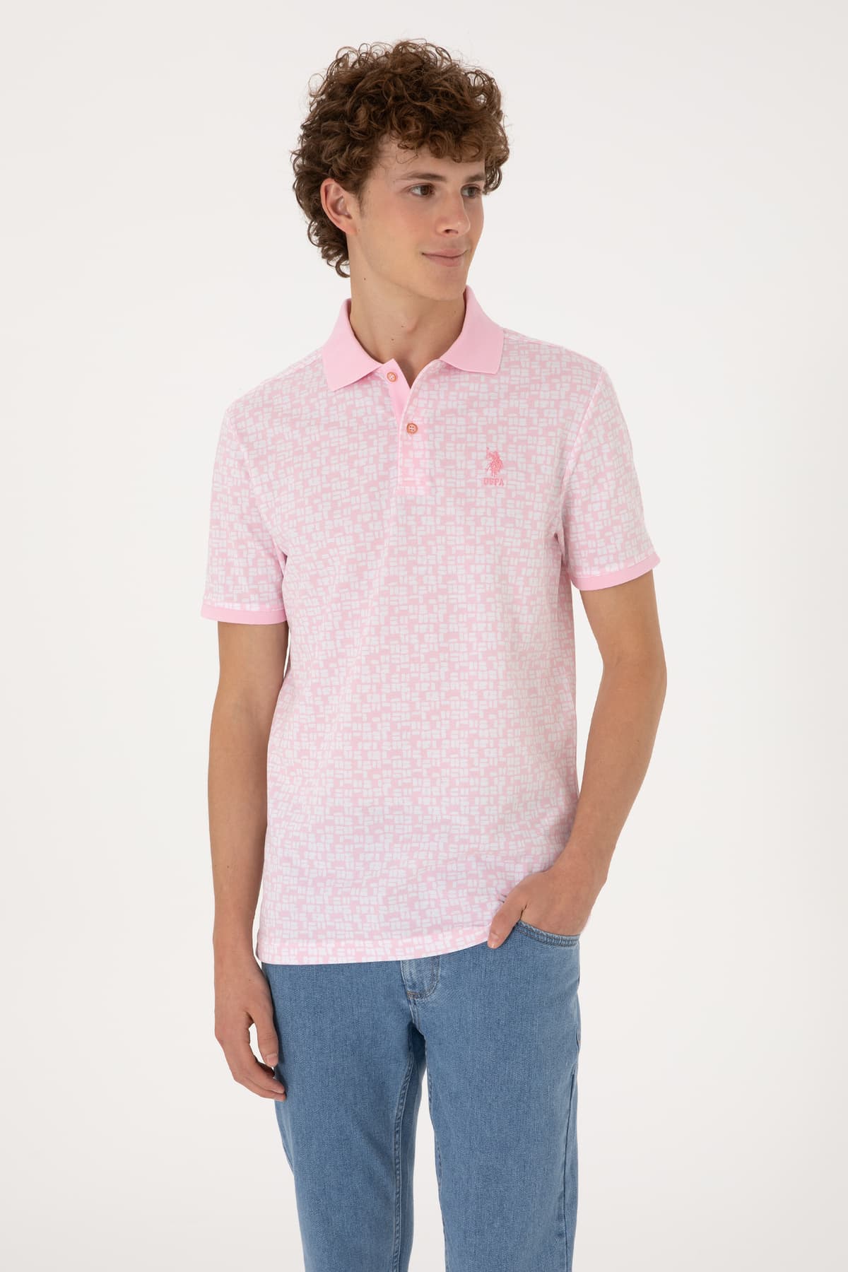 تیشرت مردانه U.S. Polo Assn. فیت معمولی یقه پولو صورتی روشن مدل 50306837-VR078 تیشرت مردانه U.S. Polo Assn. فیت معمولی یقه پولو صورتی روشن مدل 50306837-VR078