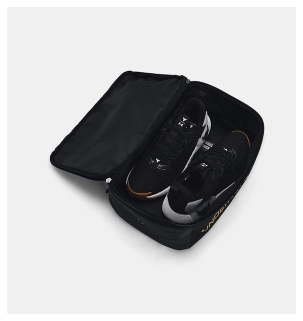 کیف کفش یونیسکس Under Armour UA Contain مدل 1381921-001 کیف کفش یونیسکس Under Armour UA Contain مدل 1381921-001