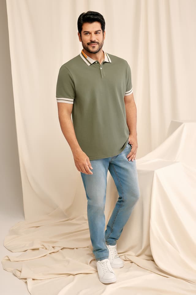شلوار جین مردانه AC&Co Altınyıldız Classics آبی نفتی اسلیم کشسان مدل Rıss شلوار جین مردانه AC&Co Altınyıldız Classics آبی نفتی اسلیم کشسان مدل Rıss