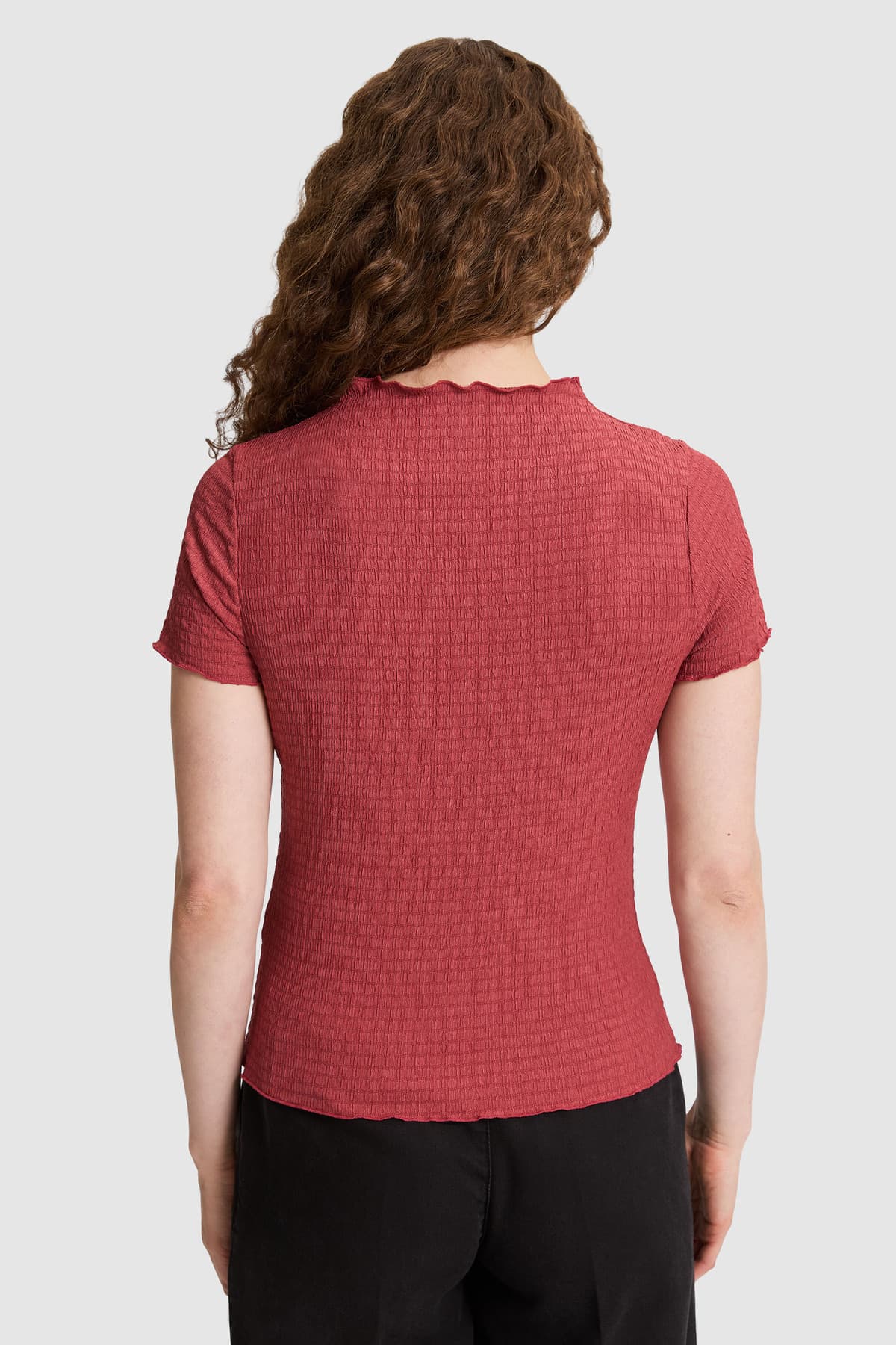 تیشرت زنانه یقه ایستاده U.S. Polo Assn. زرشکی مدل 50323528-VR223 تیشرت زنانه یقه ایستاده U.S. Polo Assn. زرشکی مدل 50323528-VR223