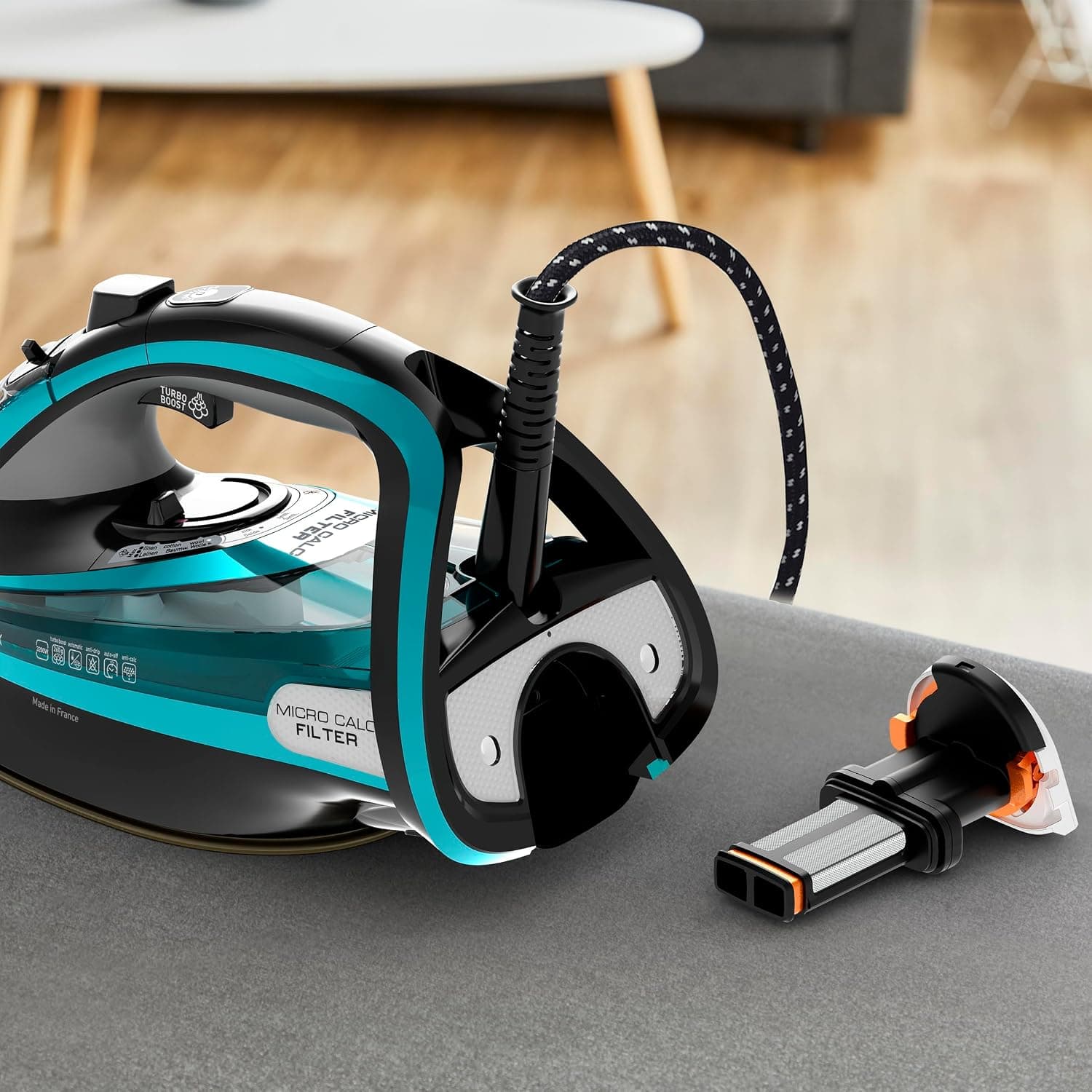 اتوی بخار Tefal Ultimate Pure مدل FV9844 با بخاردهی مداوم 60 gr و لحظهای 250 gr، توان 3200 Watt اتوی بخار Tefal Ultimate Pure مدل FV9844 با بخاردهی مداوم 60 gr و لحظهای 250 gr، توان 3200 Watt