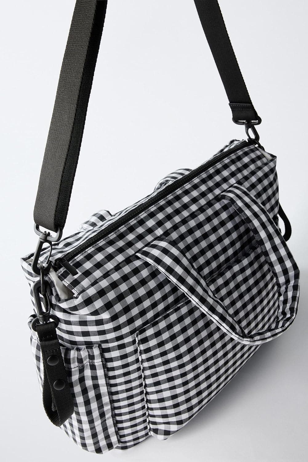 کیف لوازم نوزاد Zara چهارخانه مشکی مدل Z3k:famıly Bag کیف لوازم نوزاد Zara چهارخانه مشکی مدل Z3k:famıly Bag