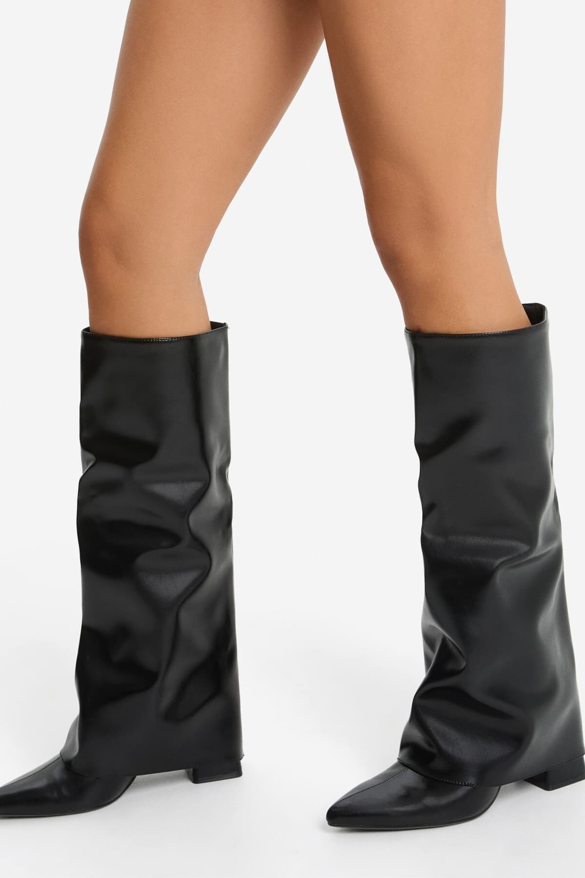 بوت زنانه Bershka پاشنهدار بوت زنانه Bershka پاشنهدار
