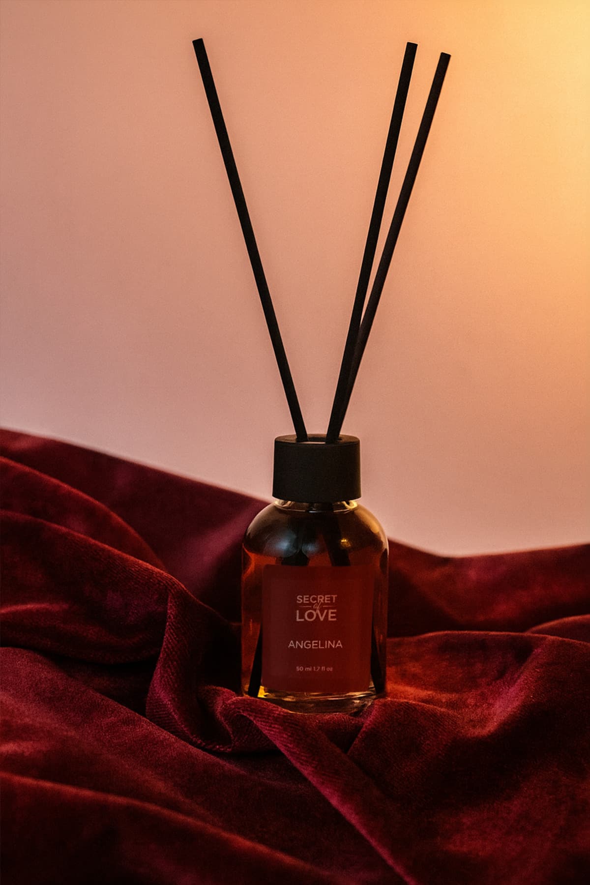 خوشبوکننده اتاق با چوبهای معطر SECRET OF LOVE مدل ANGELINA 50ml خوشبوکننده اتاق با چوبهای معطر SECRET OF LOVE مدل ANGELINA 50ml