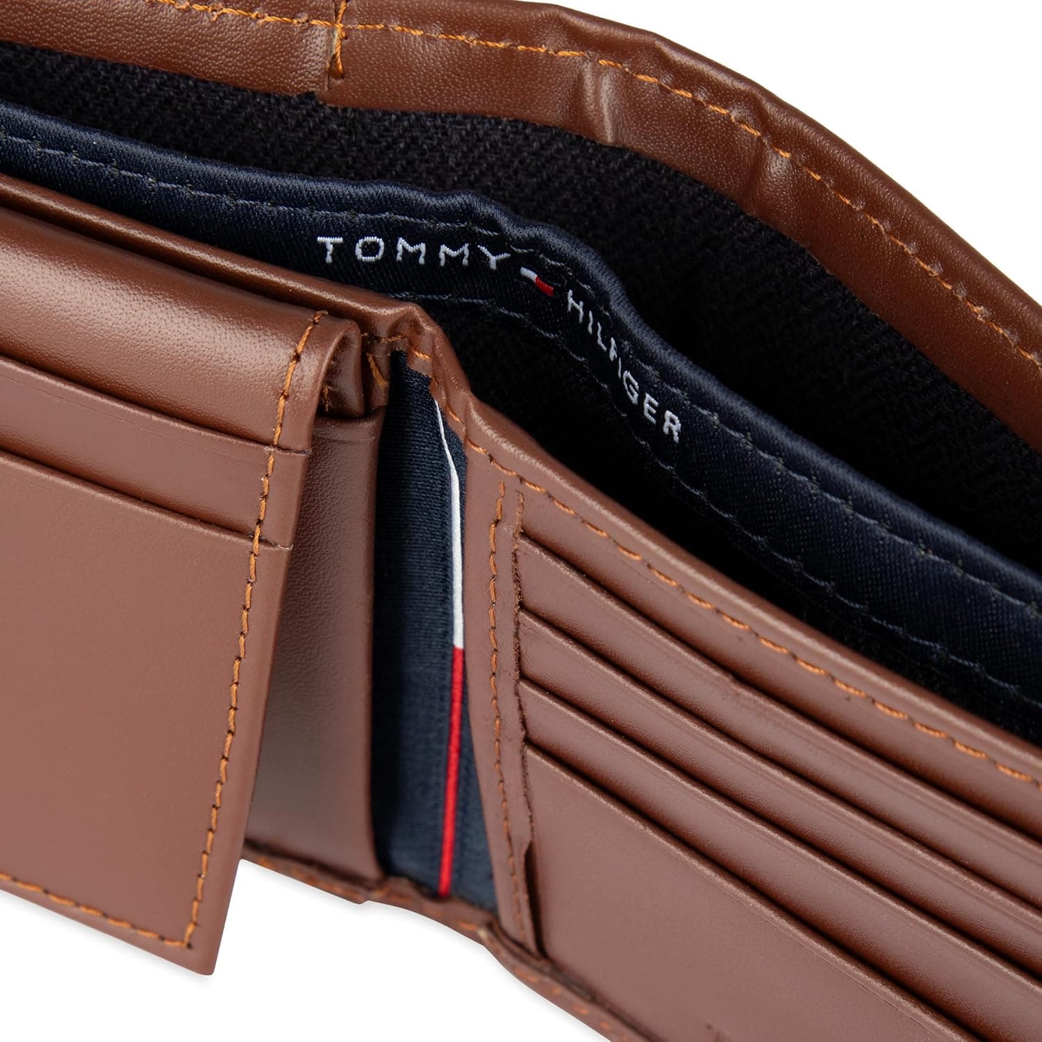 کیف پول مردانه برند Tommy Hilfiger کیف پول مردانه برند Tommy Hilfiger