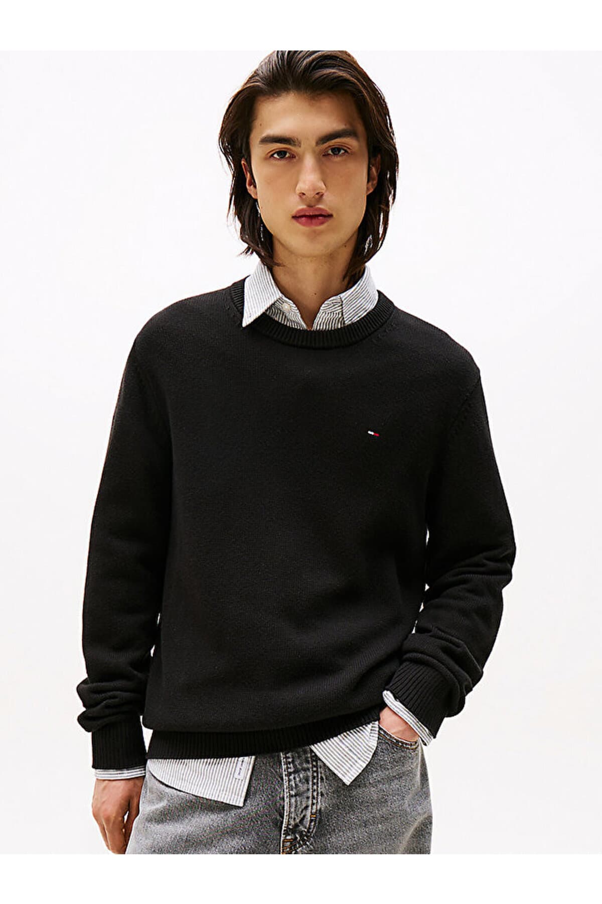پلیور مردانه Tommy Hilfiger Tommy Jeans Essentials فیت اسلیم مشکی پلیور مردانه Tommy Hilfiger Tommy Jeans Essentials فیت اسلیم مشکی