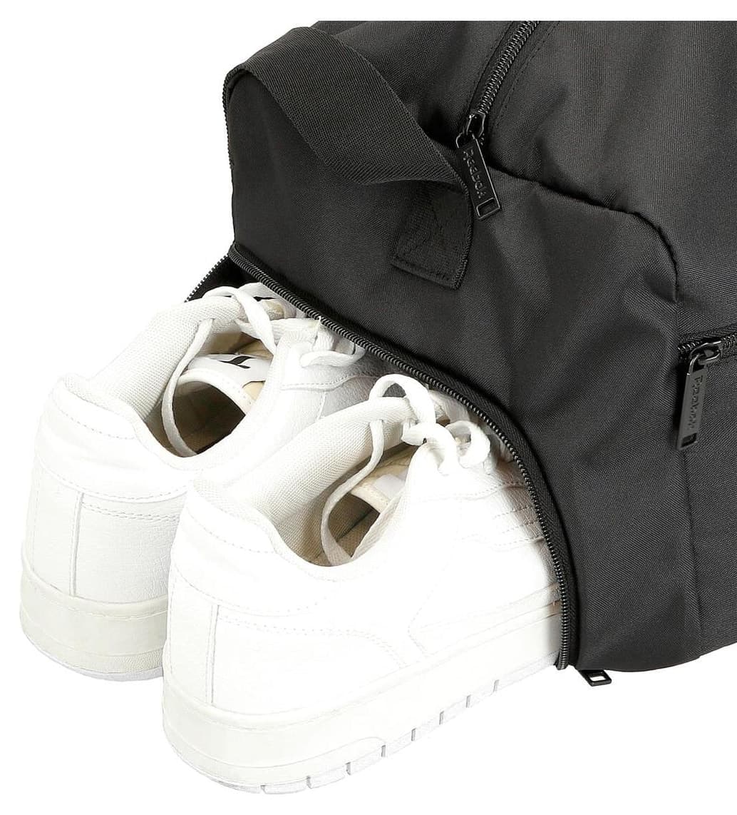 کیف ورزشی زنانه Reebok مشکی 55X25X25CM کیف ورزشی زنانه Reebok مشکی 55X25X25CM