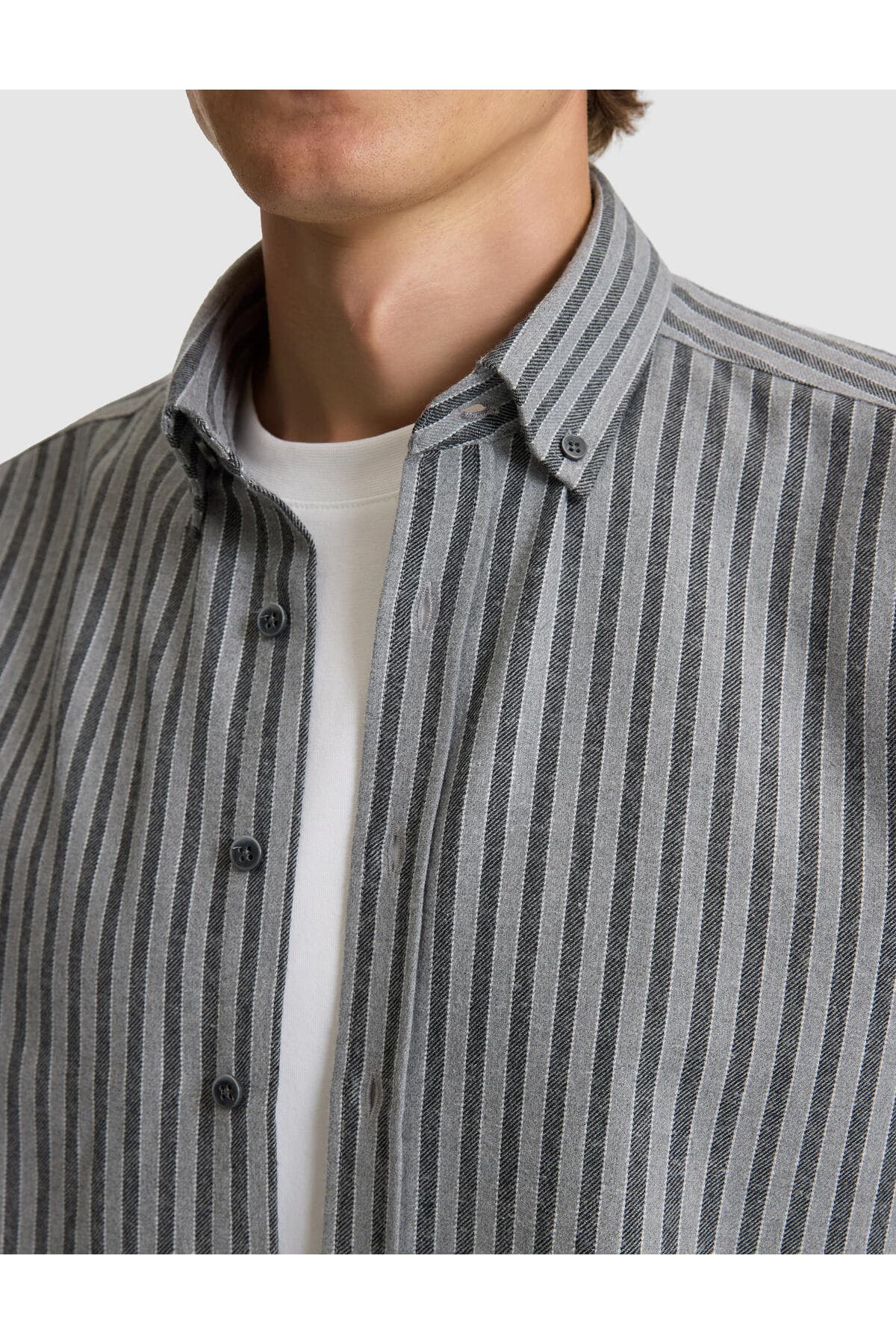 پیراهن مردانه Pierre Cardin خاکستری خطدار فیت معمولی آستین بلند مدل 50316710-VR024 پیراهن مردانه Pierre Cardin خاکستری خطدار فیت معمولی آستین بلند مدل 50316710-VR024