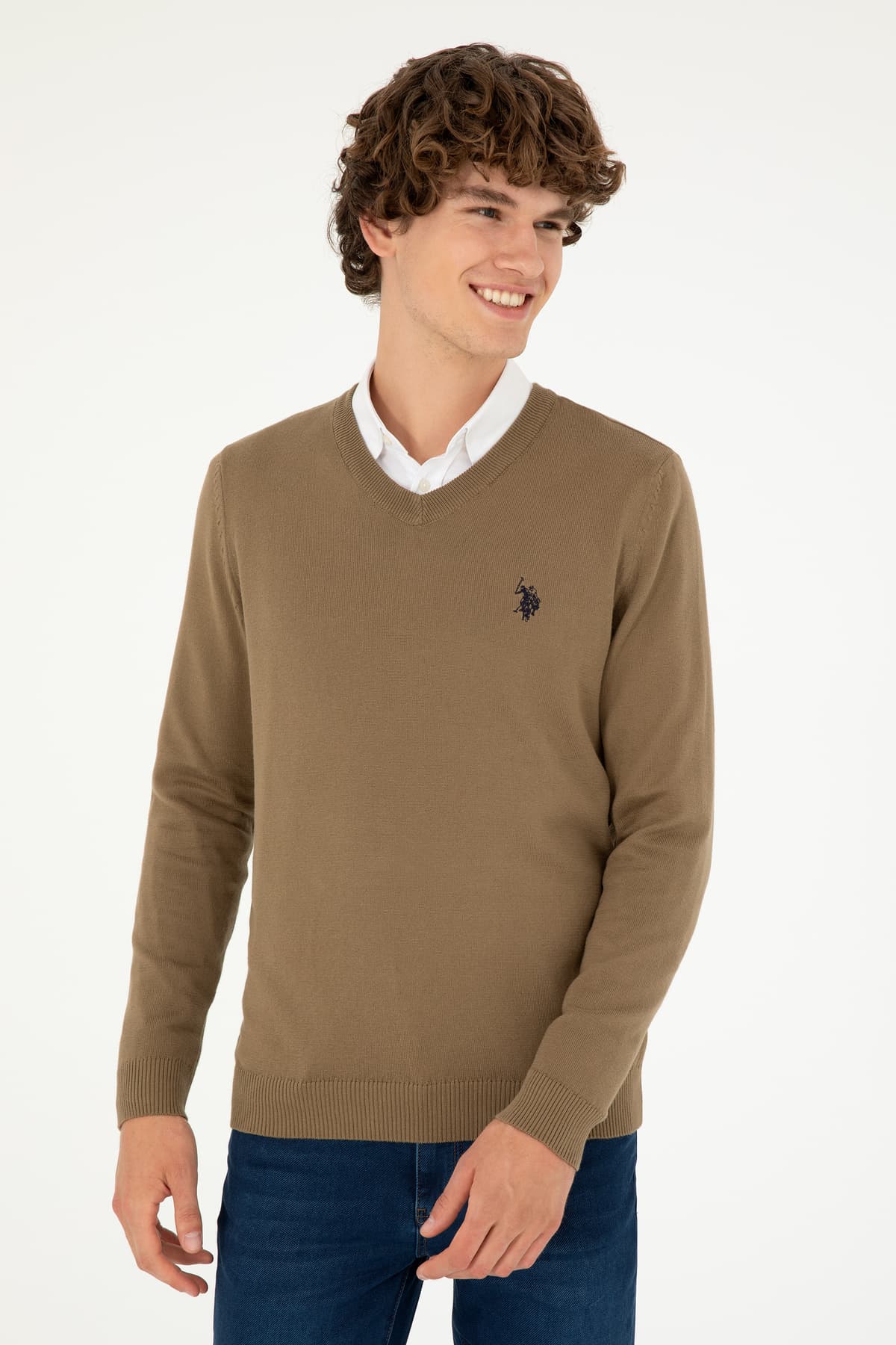پلیور مردانه U.S. Polo Assn. ساده یقه هفت فیت اسلیم خاکی مدل 50293512-VR027 پلیور مردانه U.S. Polo Assn. ساده یقه هفت فیت اسلیم خاکی مدل 50293512-VR027