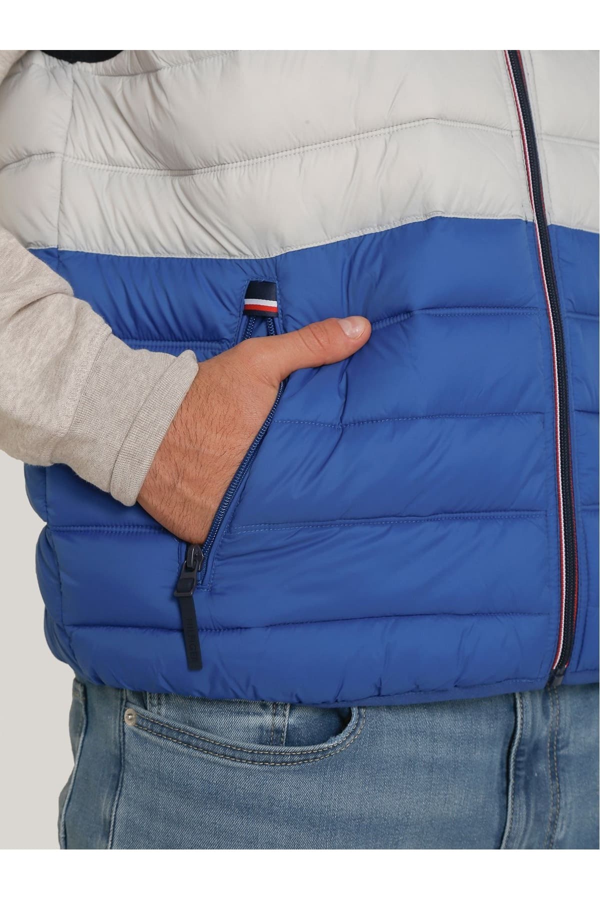 جلیقه مردانه Tommy Hilfiger مدل 159AN478-R7Y جلیقه مردانه Tommy Hilfiger مدل 159AN478-R7Y