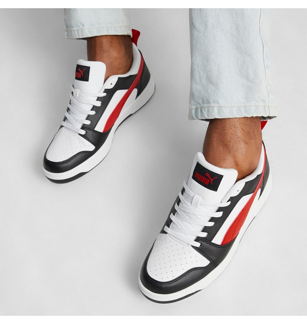 کفش اسنیکر مردانه Puma سفید مدل Rebound V6 Low 39232804 کفش اسنیکر مردانه Puma سفید مدل Rebound V6 Low 39232804