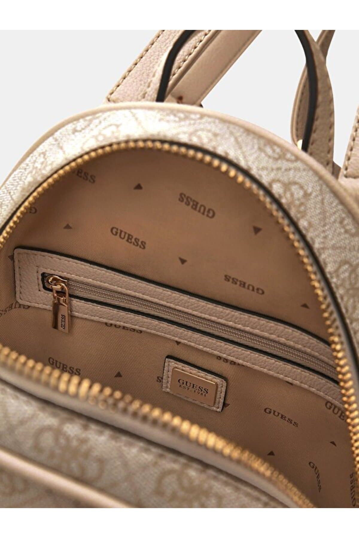 کولهپشتی زنانه Guess مدل Manhattan Ii کولهپشتی زنانه Guess مدل Manhattan Ii