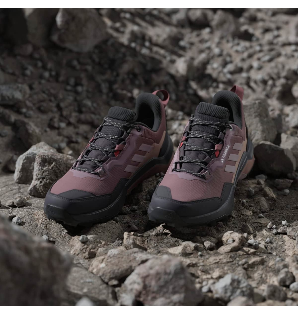 کفش اوتدور زنانه adidas Terrex Ax4 Gore-Tex سفید مدل JP7383 کفش اوتدور زنانه adidas Terrex Ax4 Gore-Tex سفید مدل JP7383