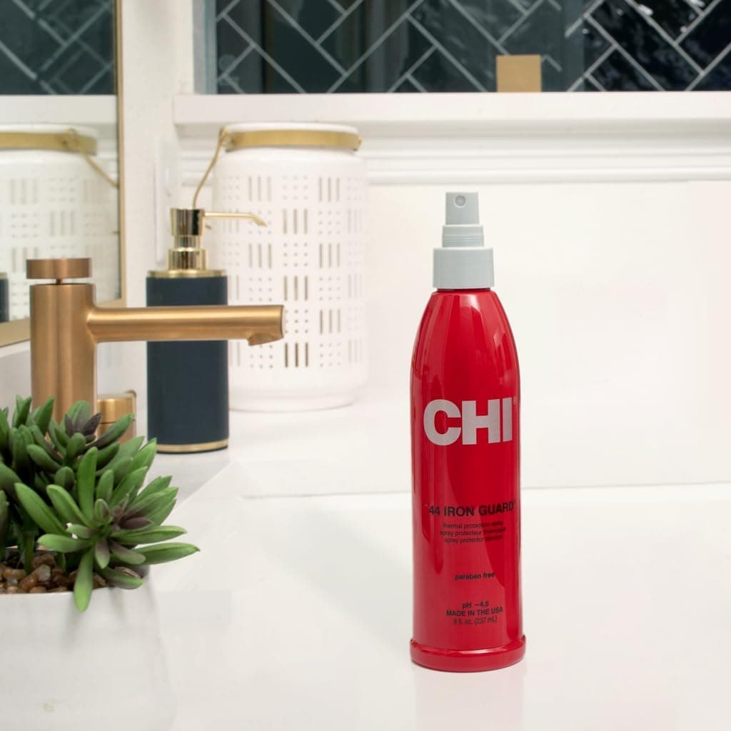 اسپری محافظ حرارتی مو CHI 44 Iron Guard بدون پارابن 237ml اسپری محافظ حرارتی مو CHI 44 Iron Guard بدون پارابن 237ml