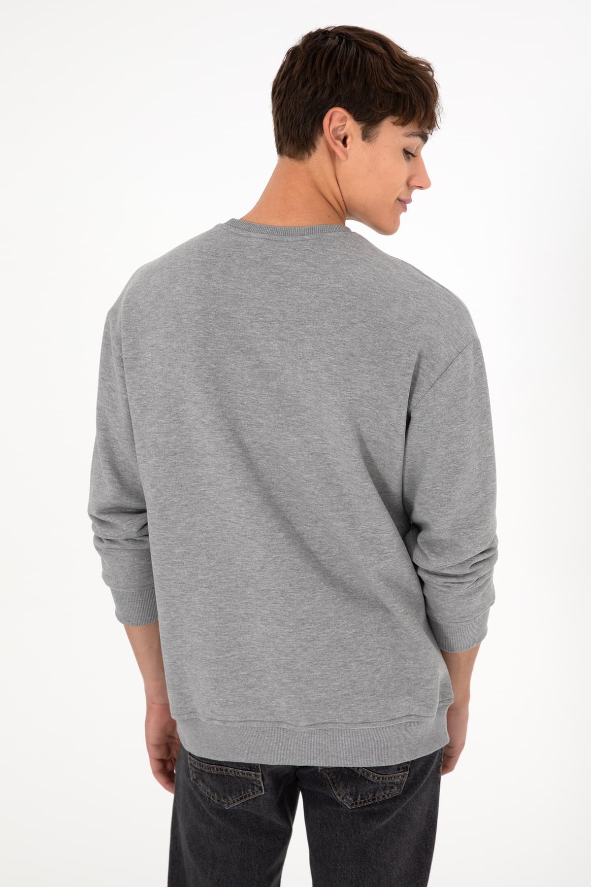 سویشرت مردانه یقهگرد U.S. Polo Assn. طوسی ملانژ ساده داخل کرکدار مدل 50295148-VR086 سویشرت مردانه یقهگرد U.S. Polo Assn. طوسی ملانژ ساده داخل کرکدار مدل 50295148-VR086