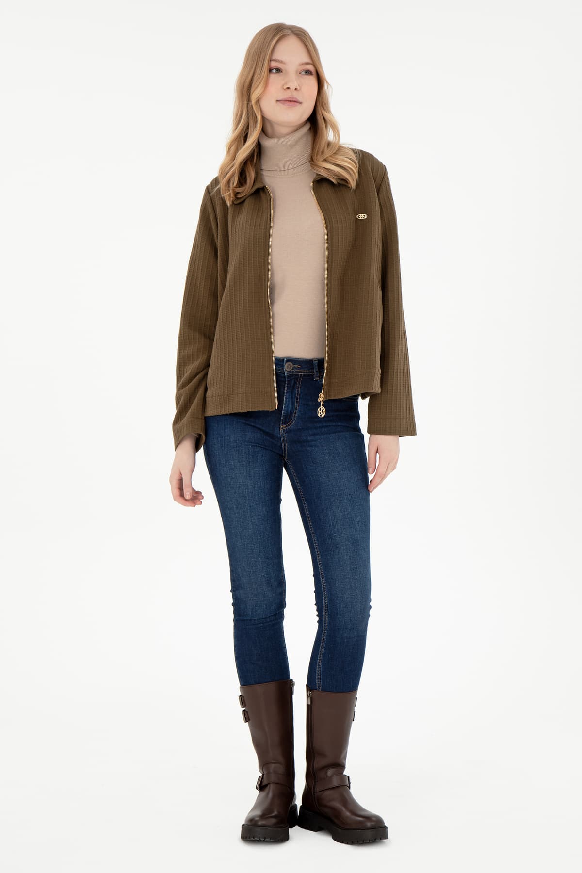 سویشرت زنانه U.S. Polo Assn. یقه پولو زیپدار خاکی مدل 50295811-VR027 سویشرت زنانه U.S. Polo Assn. یقه پولو زیپدار خاکی مدل 50295811-VR027