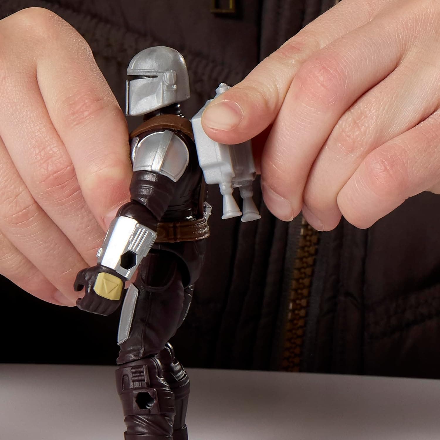 فیگور اکشن Star Wars ActionVerse مدل The Mandalorian 11 cm با لوازم جانبی فیگور اکشن Star Wars ActionVerse مدل The Mandalorian 11 cm با لوازم جانبی