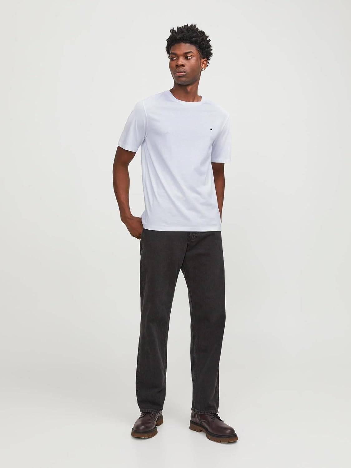 تیشرت مردانه JACK & JONES یقه گرد آستین کوتاه مدل JJEPAULOS تیشرت مردانه JACK & JONES یقه گرد آستین کوتاه مدل JJEPAULOS