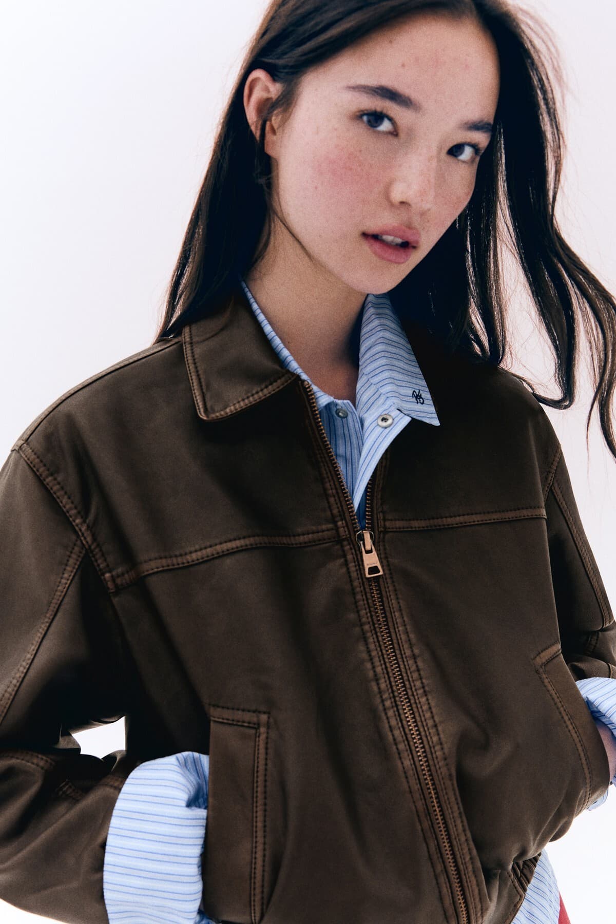 ژاکت زنانه Bershka چرم مصنوعی ژاکت زنانه Bershka چرم مصنوعی