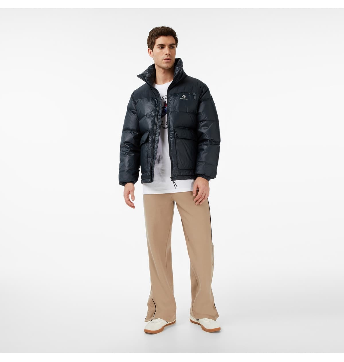 کاپشن پفی مردانه Converse Classic یقه ایستاده مشکی کاپشن پفی مردانه Converse Classic یقه ایستاده مشکی
