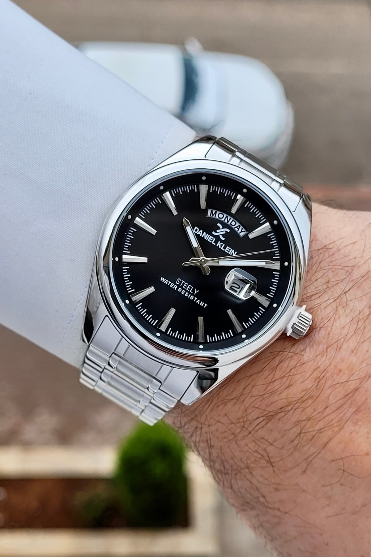 ساعت مچی مردانه Daniel Klein با بند قابل تنظیم خاکستری و مشکی و قاب فولادی 44 mm ساعت مچی مردانه Daniel Klein با بند قابل تنظیم خاکستری و مشکی و قاب فولادی 44 mm