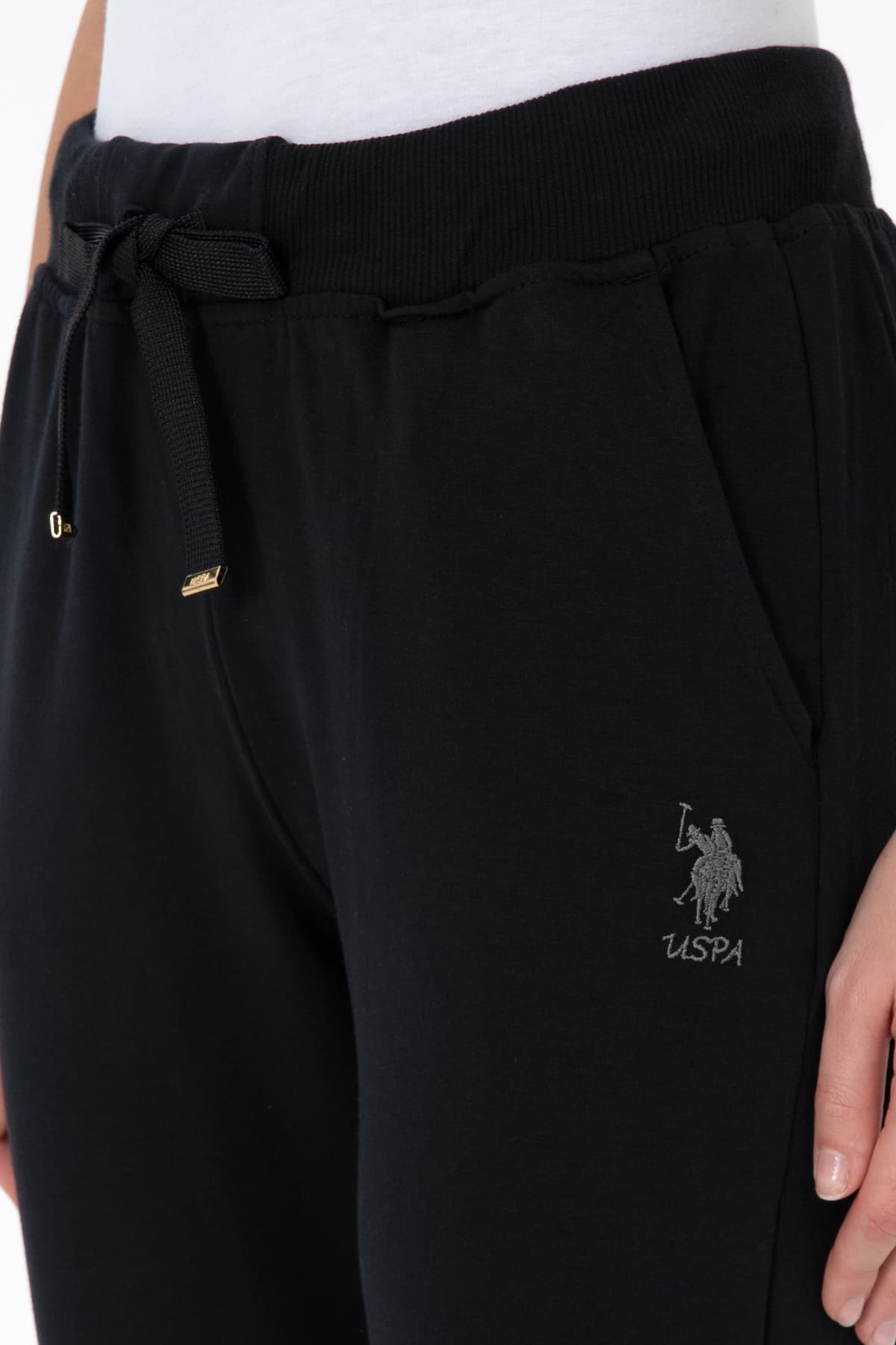 سوئیشرت زنانه U.S. Polo Assn. مشکی یقه گرد ساده مدل 50313565-VR046 سوئیشرت زنانه U.S. Polo Assn. مشکی یقه گرد ساده مدل 50313565-VR046