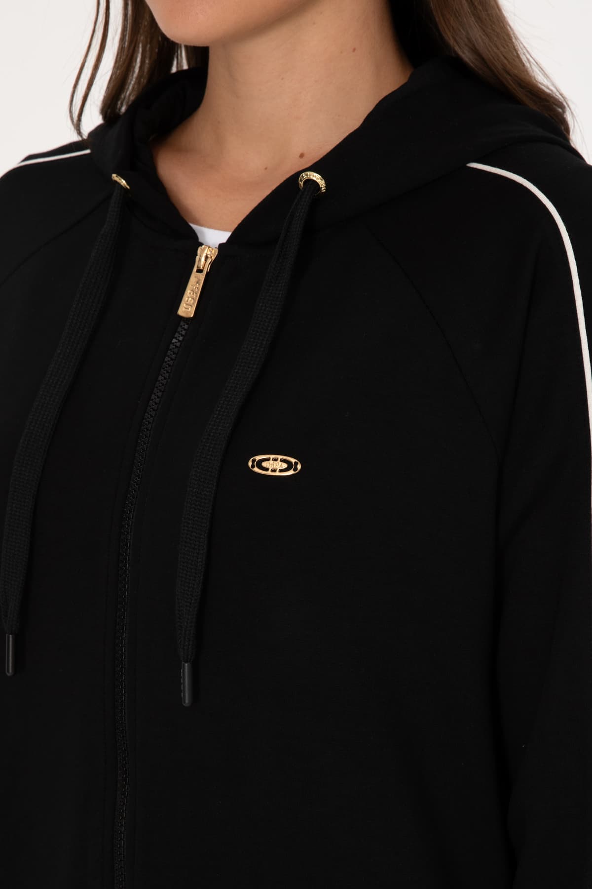 سویشرت زنانه U.S. Polo Assn. مشکی کلاهدار با زیپ مدل 50314187-VR046 سویشرت زنانه U.S. Polo Assn. مشکی کلاهدار با زیپ مدل 50314187-VR046