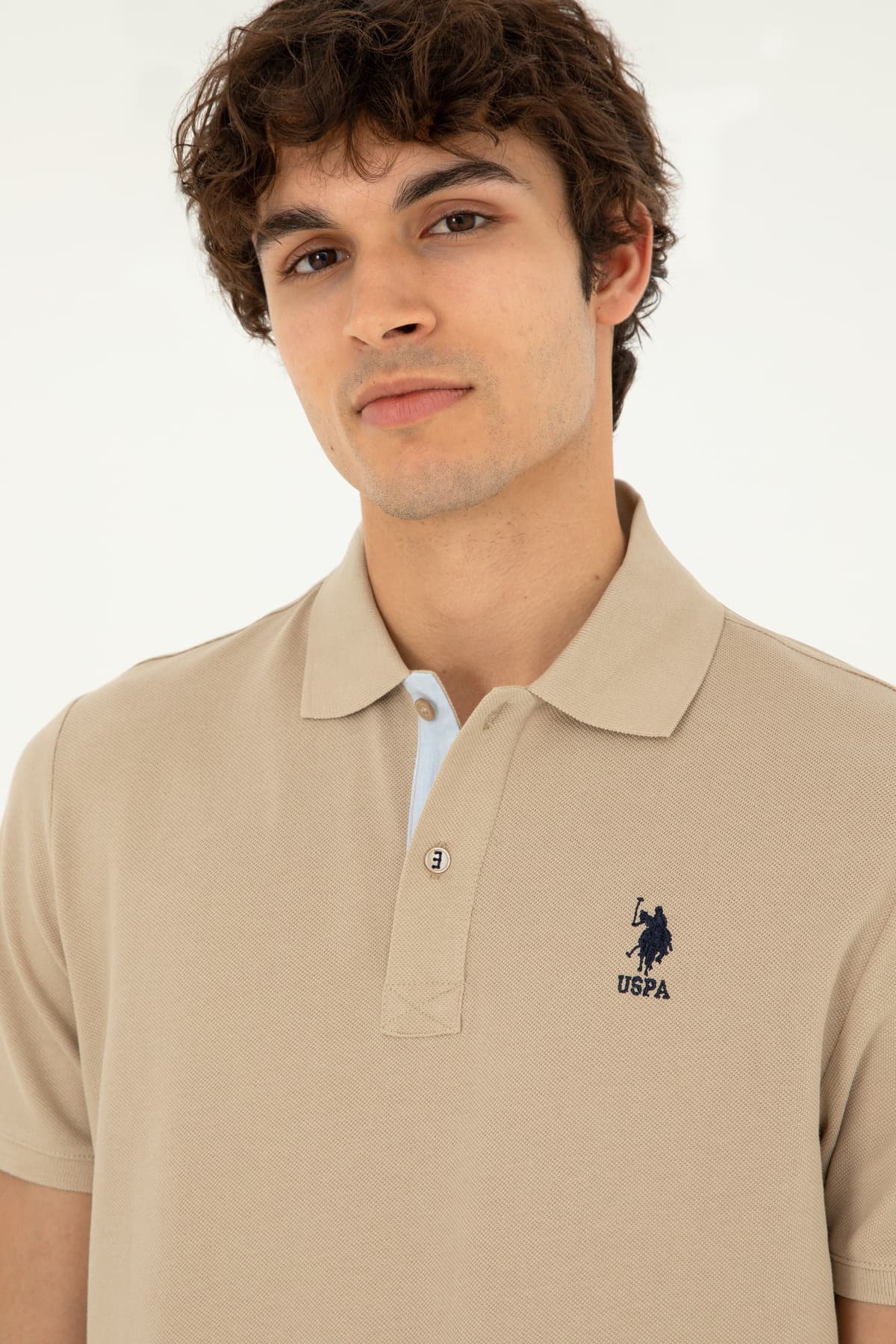 تیشرت مردانه U.S. Polo Assn. یقه پولو فیت معمولی خاکی روشن مدل 50279611-VR183 تیشرت مردانه U.S. Polo Assn. یقه پولو فیت معمولی خاکی روشن مدل 50279611-VR183