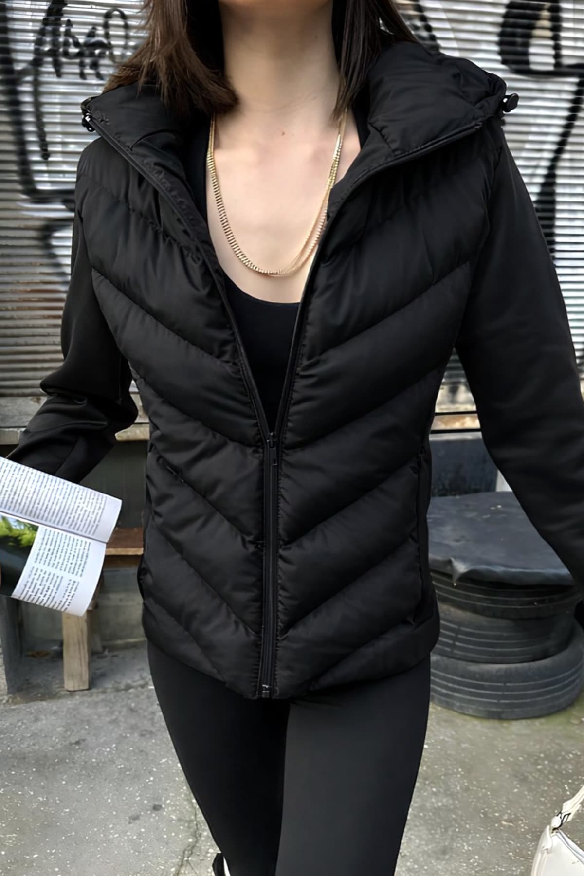 کاپشن زنانه کلاهدار مشکی حرارتی moda armanc مدل ZR Range Rover Mom کاپشن زنانه کلاهدار مشکی حرارتی moda armanc مدل ZR Range Rover Mom