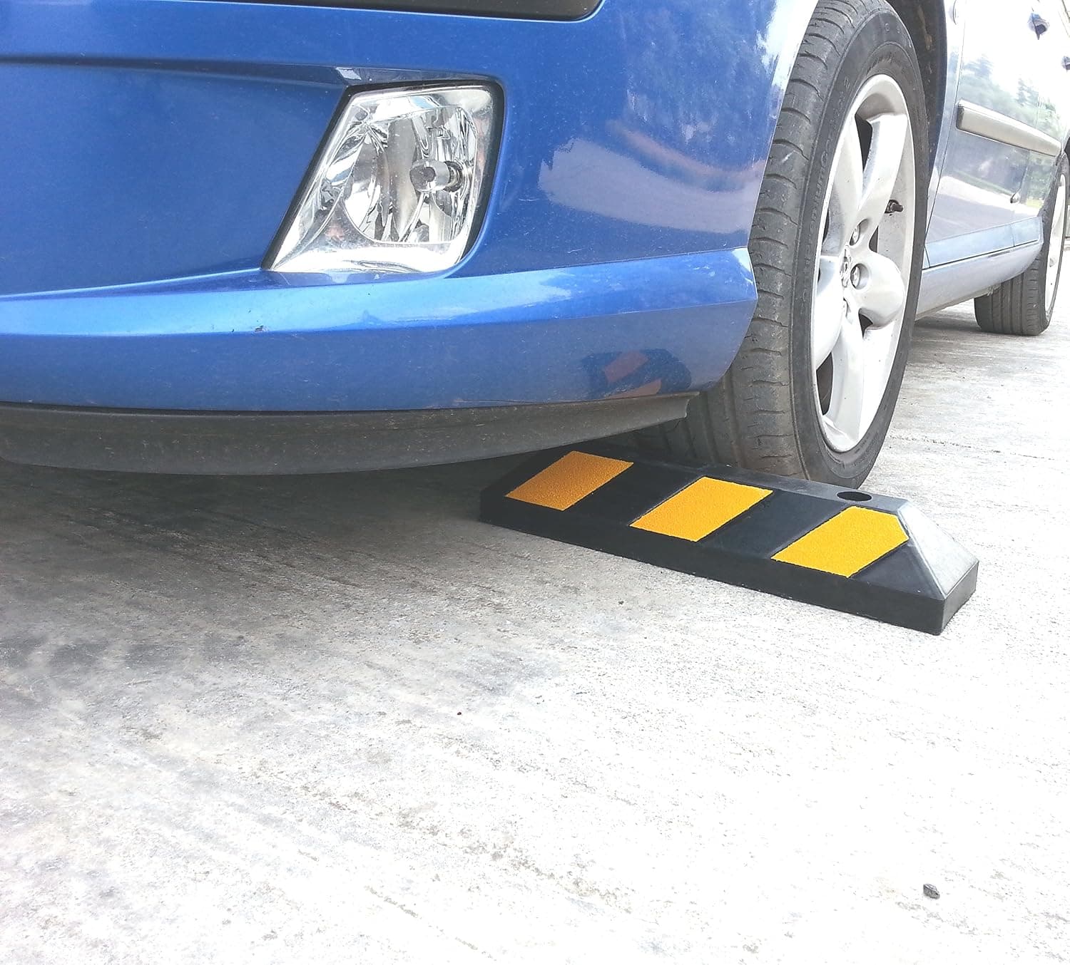 توقفگاه لاستیکی کف گاراژ SNS SAFETY سایز 21.6x5.9x3 اینچ توقفگاه لاستیکی کف گاراژ SNS SAFETY سایز 21.6x5.9x3 اینچ