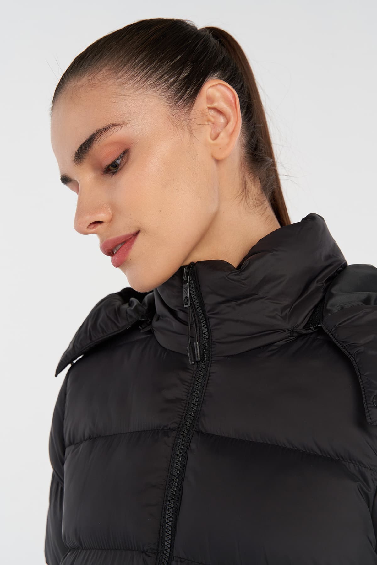 کاپشن زنانه hummel مدل KBELLE MONT کاپشن زنانه hummel مدل KBELLE MONT
