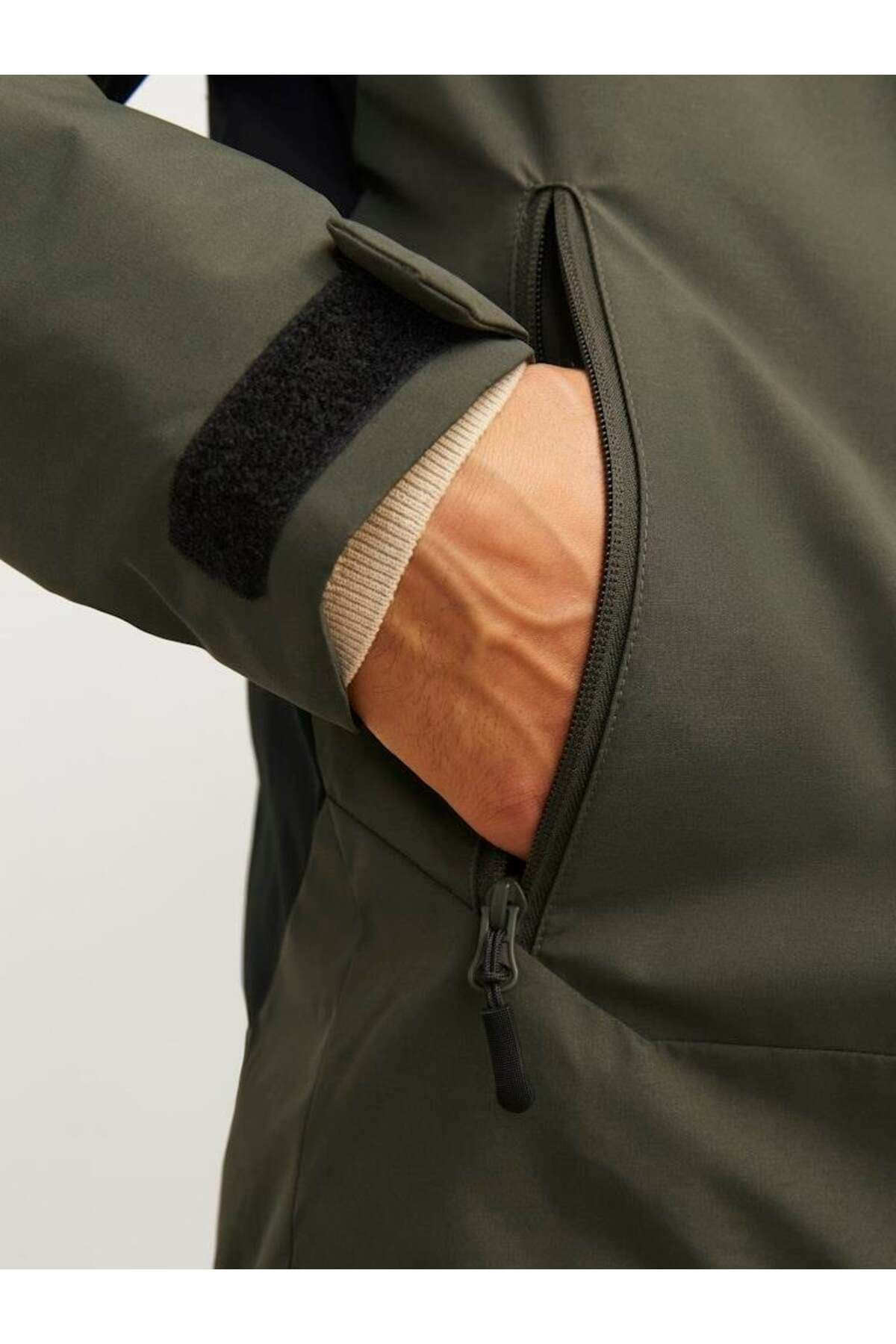 کاپشن مردانه Jack & Jones مدل 12260486 کاپشن مردانه Jack & Jones مدل 12260486