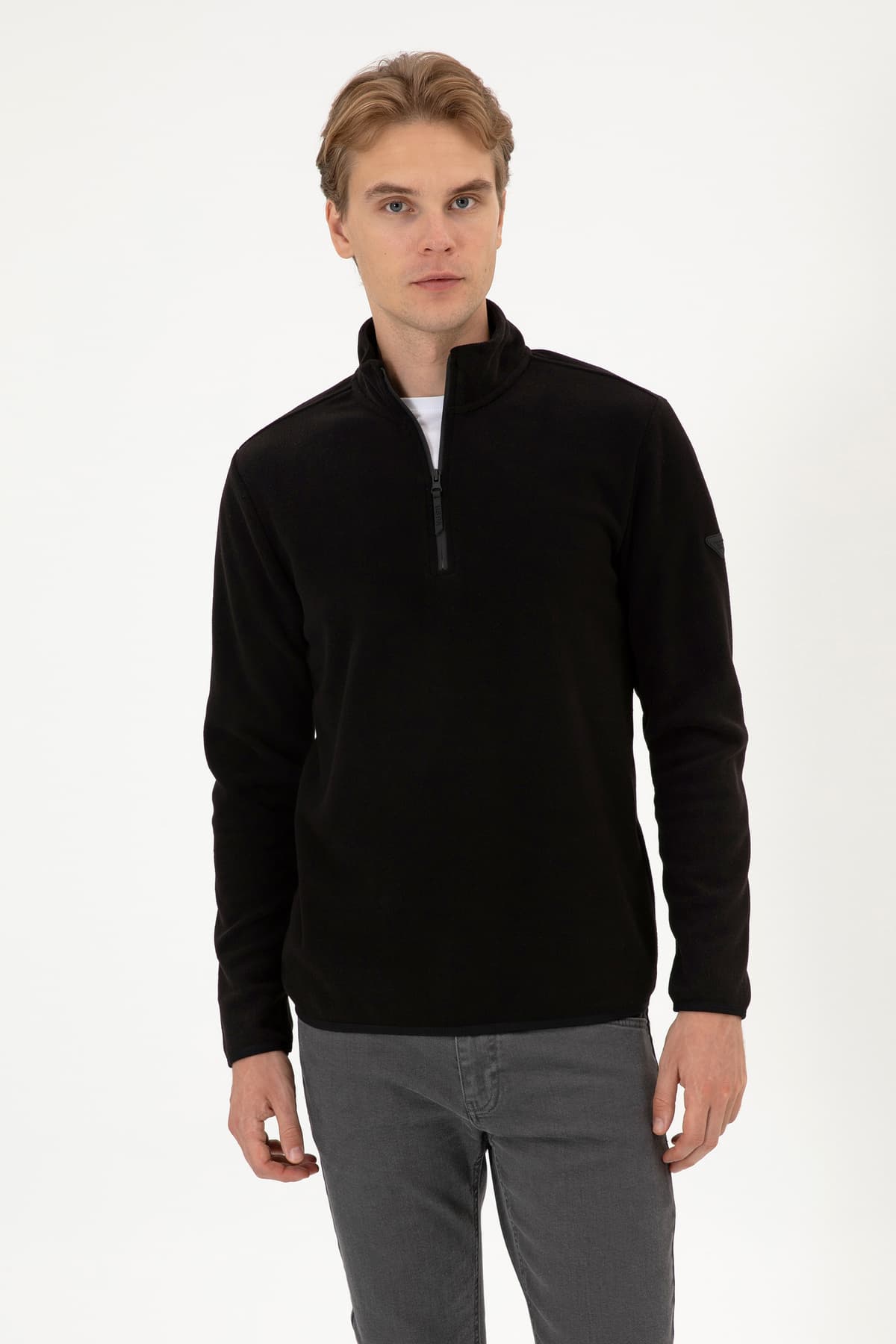 سویشرت مردانه U.S. Polo Assn. پلار مشکی فیت معمولی نیمزیپ مدل 50313777-VR046 سویشرت مردانه U.S. Polo Assn. پلار مشکی فیت معمولی نیمزیپ مدل 50313777-VR046