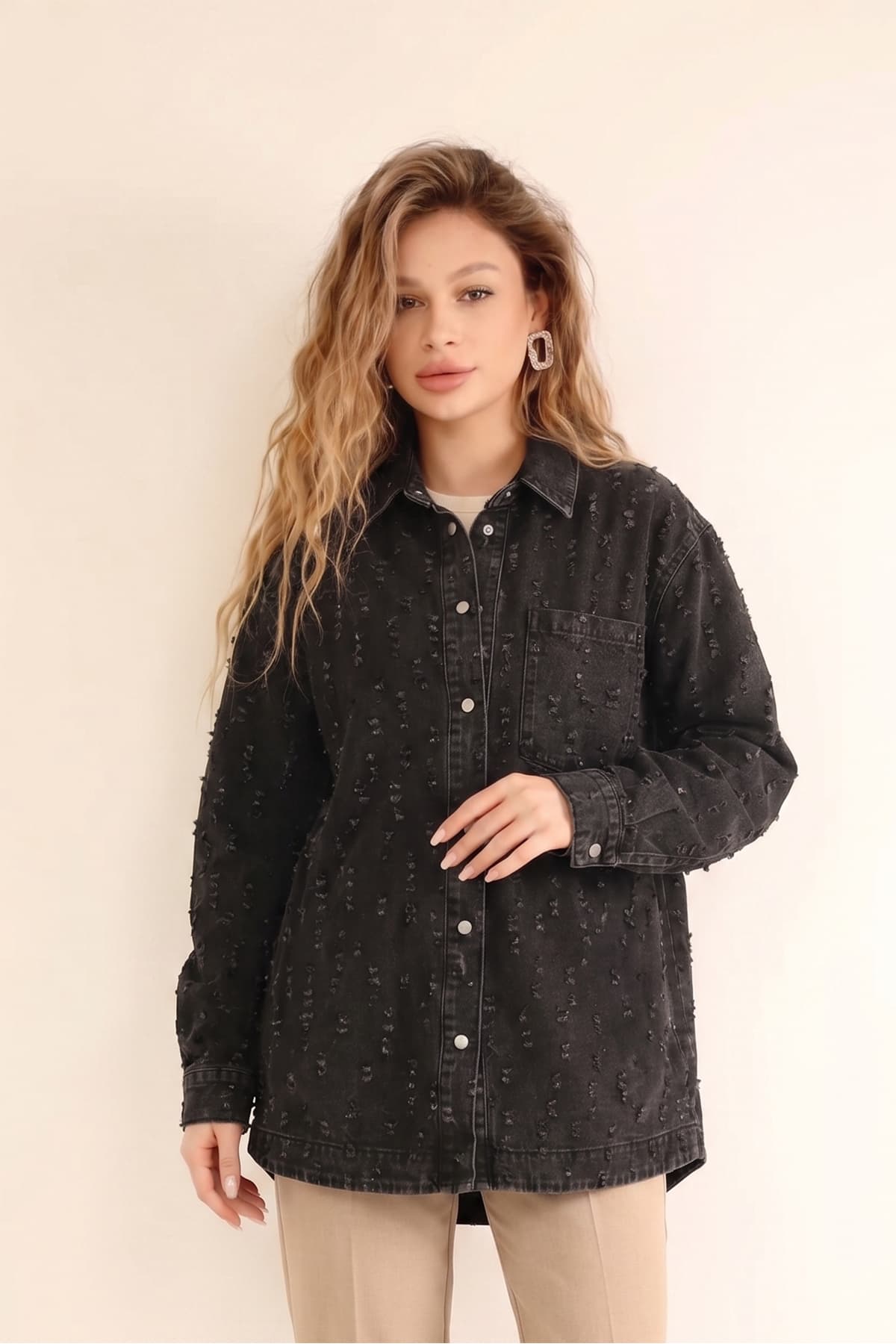 ژاکت جین زنانه Suede Style با تزئین دستباف مدل 5563 ژاکت جین زنانه Suede Style با تزئین دستباف مدل 5563