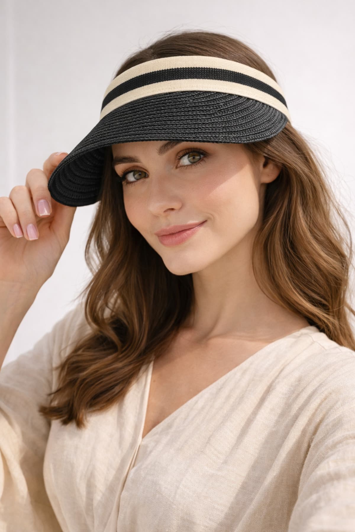 کلاه ویزور حصیری زنانه Butik مشکی ضد آفتاب مناسب حجاب مدل تاج کلاه ویزور حصیری زنانه Butik مشکی ضد آفتاب مناسب حجاب مدل تاج